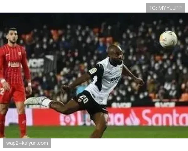 赫罗纳对阵贝蒂斯控球率56%，90%传球成功率展现中场组织能力